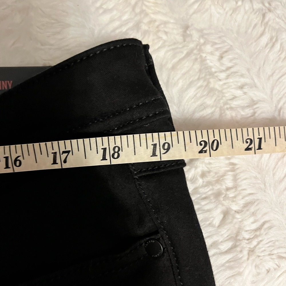 NWT Torrid Lux Skinny Mid-Rise Black Jeans - Picture 8 of 8